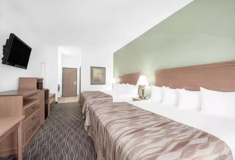 ホテル Baymont By Wyndham Pearsall