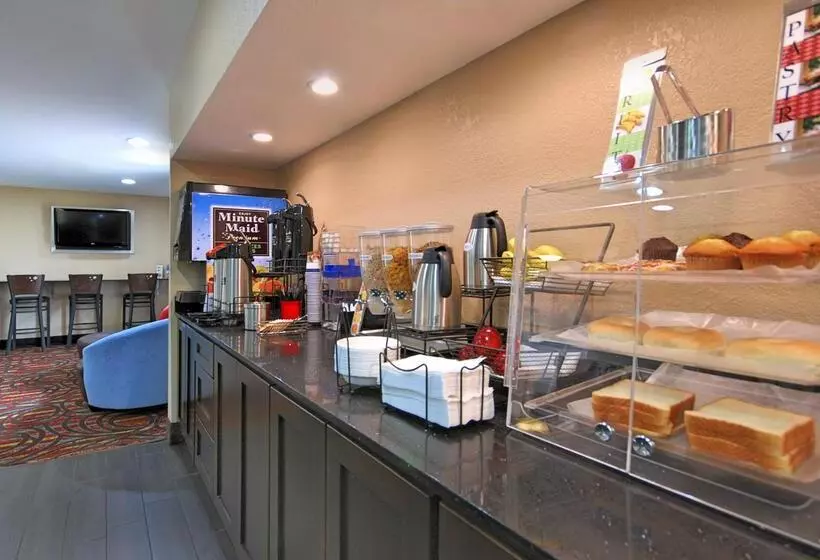 酒店 Best Western Cedar Inn