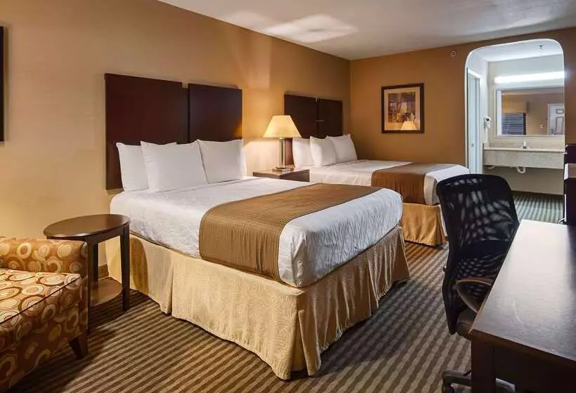 酒店 Best Western Cedar Inn