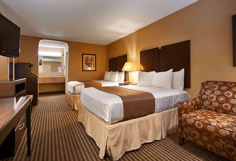 בית מלון כפרי Best Western Cedar Inn