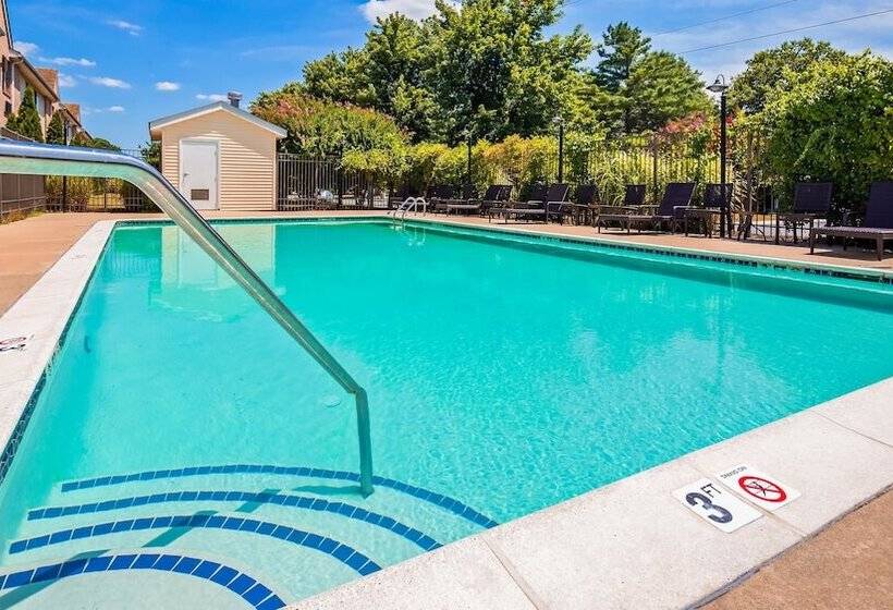 호텔 Best Western Denton Inn