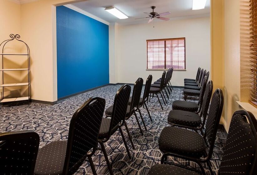 Отель Best Western Dinosaur Valley Inn & Suites