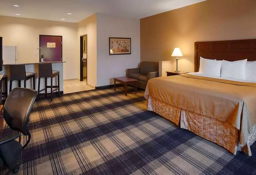 Best Western Lockhart Hotel & Suites