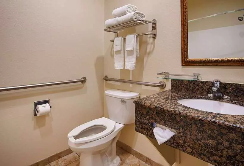 Best Western Lockhart Hotel & Suites