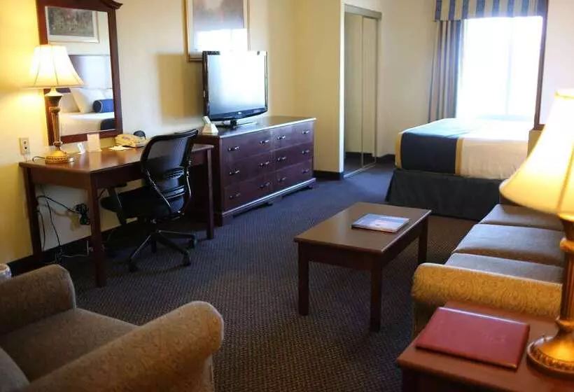 호텔 Best Western Plus Crossroads Inn & Suites