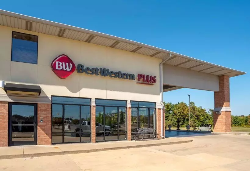 Best Western Plus Two Rivers Hotel & Suites