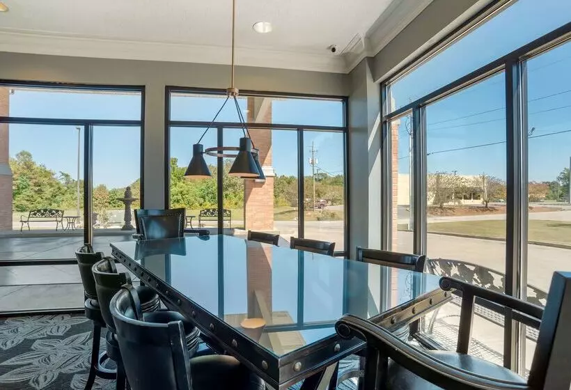 Best Western Plus Two Rivers Hotel & Suites