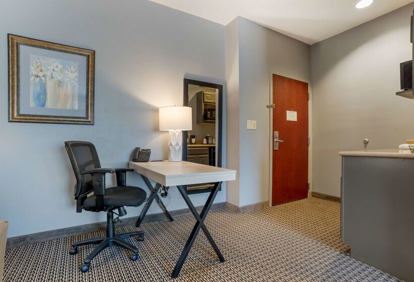 Best Western Plus Two Rivers Hotel & Suites