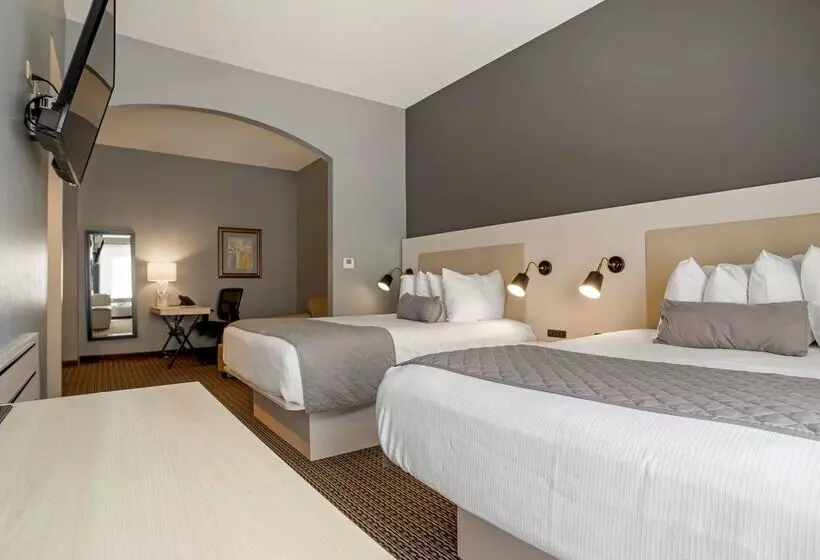 Best Western Plus Two Rivers Hotel & Suites