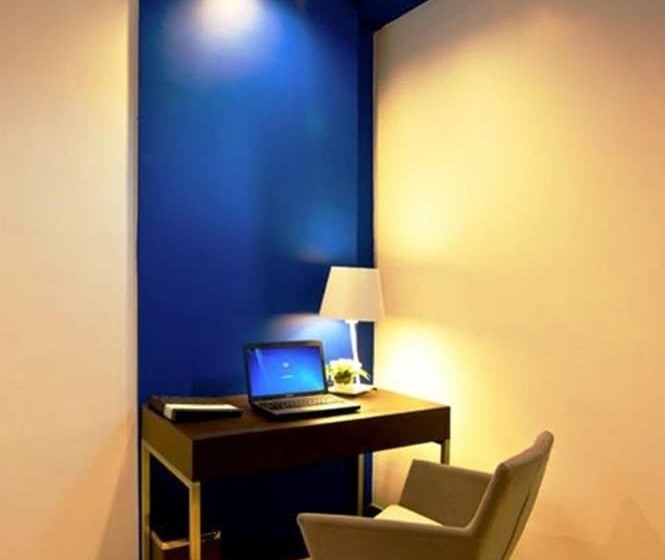 Fx Hotel Metrolink Makkasan