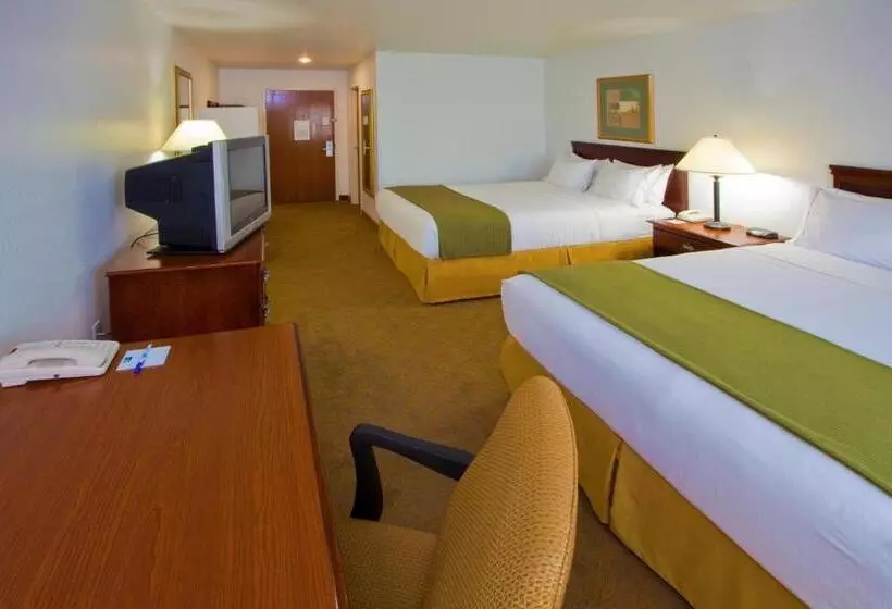 Holiday Inn Express Hotel & Suites Elkins By Ihg