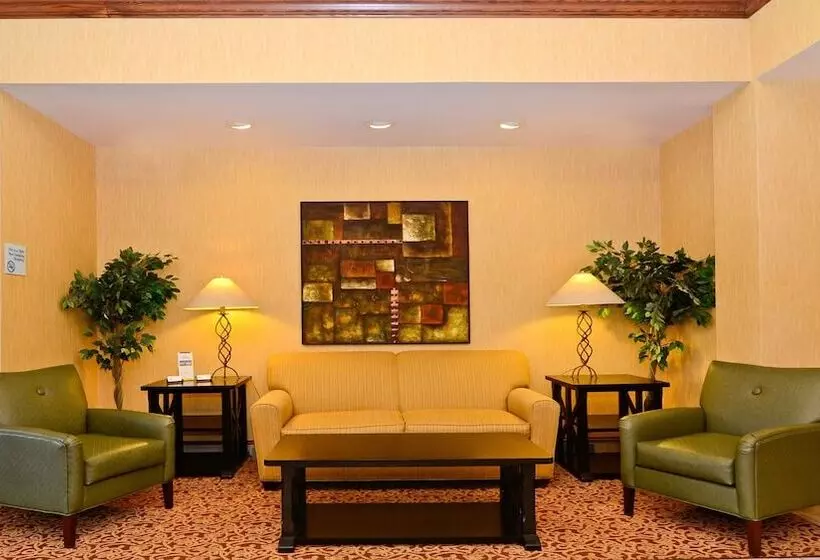 Holiday Inn Express Hotel & Suites Fort Atkinson, An Ihg