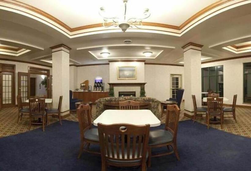 Holiday Inn Express Hotel & Suites Fort Atkinson, An Ihg