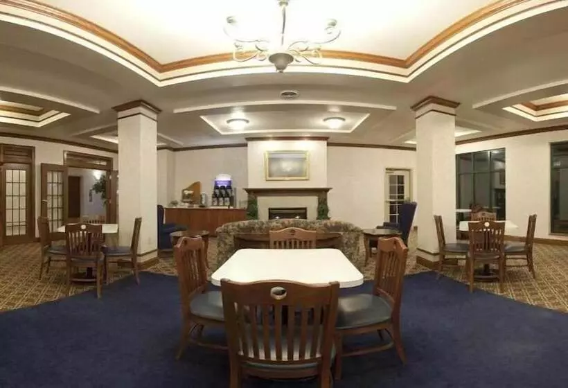 Holiday Inn Express Hotel & Suites Fort Atkinson, An Ihg