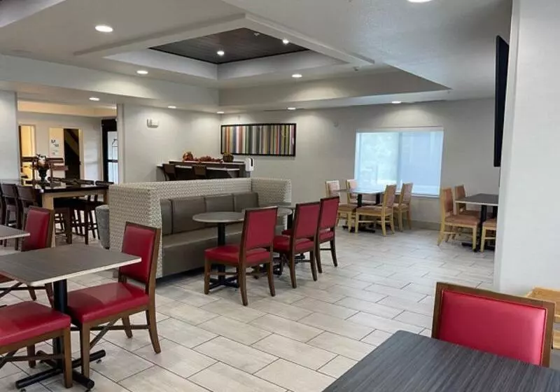 Holiday Inn Express Hotel & Suites Lewisburg, An Ihg