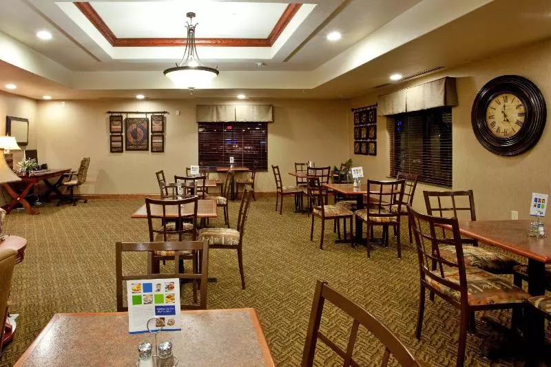 Holiday Inn Express Hotel & Suites Lewisburg, An Ihg