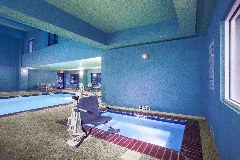 Holiday Inn Express Hotel & Suites Lewisburg, An Ihg