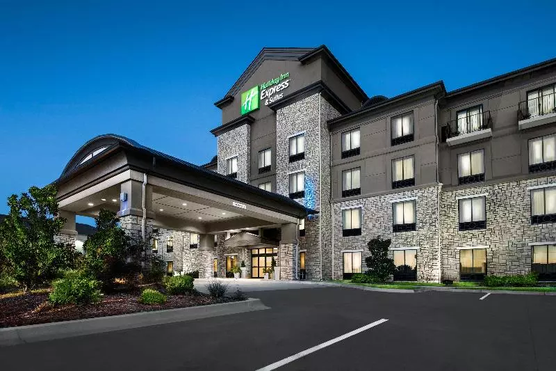 Отель Holiday Inn Express Conway, An Ihg