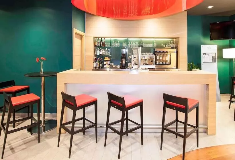 هتل Ibis Madrid Centro Las Ventas