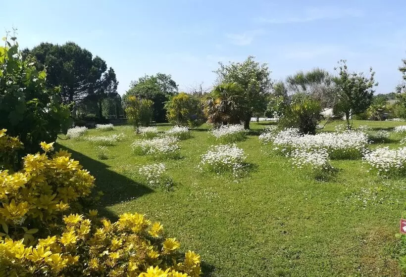فندق Le Pigeonnier Du Perron Hôtel