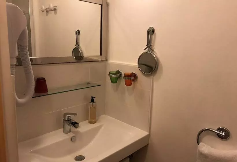 فندق Le Pigeonnier Du Perron Hôtel