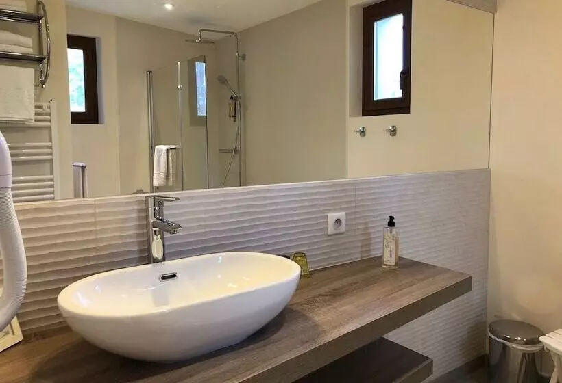 فندق Le Pigeonnier Du Perron Hôtel