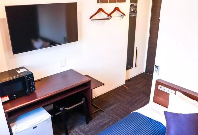 Hotel Livemax Chiba Minato Eki Mae