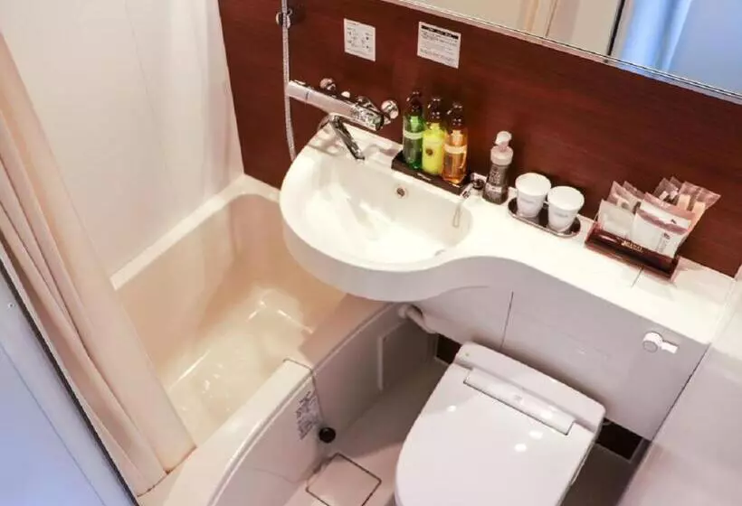 Hotel Livemax Chiba Minato Eki Mae