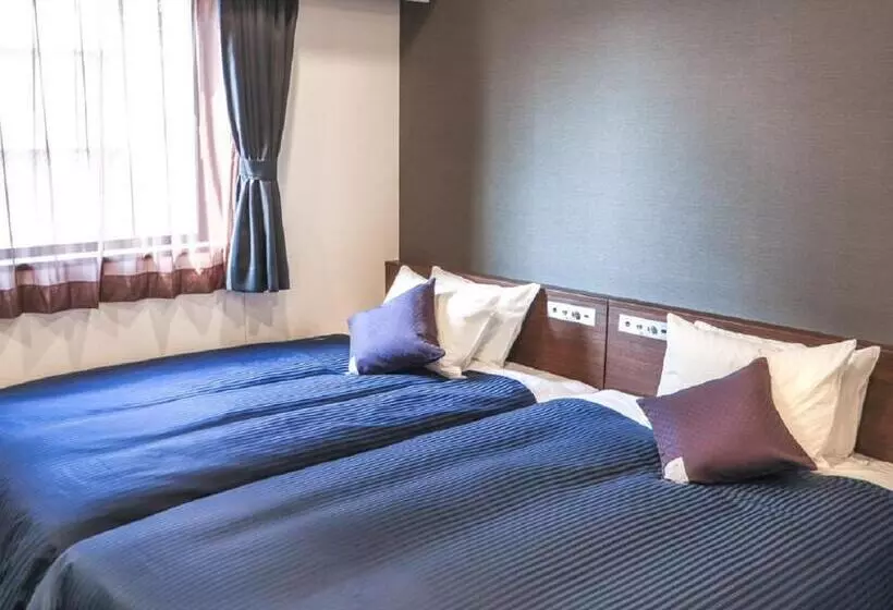 Hotel Livemax Chiba Minato Eki Mae