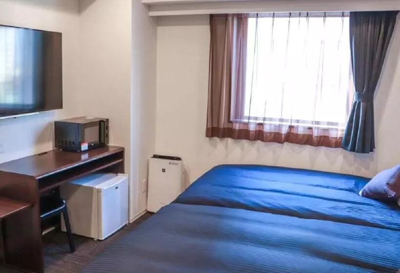 Hotel Livemax Chiba Minato Eki Mae