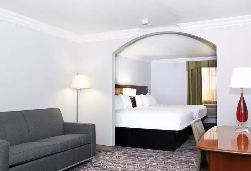 호텔 Surestay Plus By Best Western Fort Worth Benbrook