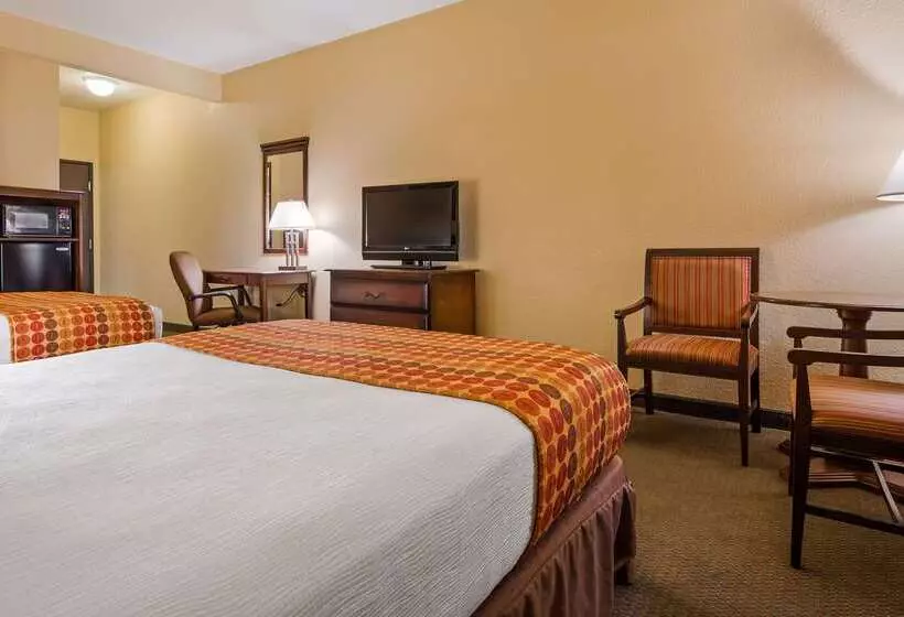 Отель Days Inn By Wyndham Coffeyville