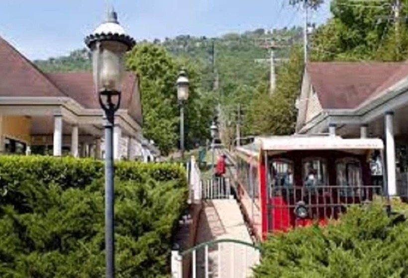 호텔 The Smoke House Lodge