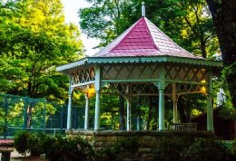 호텔 The Smoke House Lodge