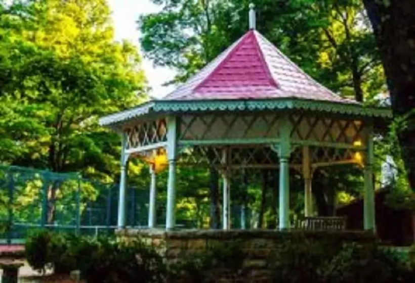 호텔 The Smoke House Lodge