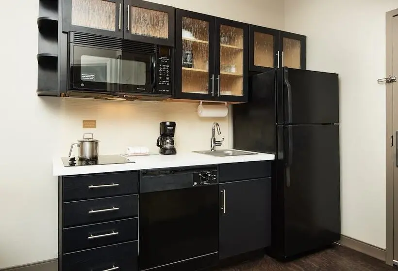 ホテル Candlewood Suites Charleston Northwoods, An Ihg