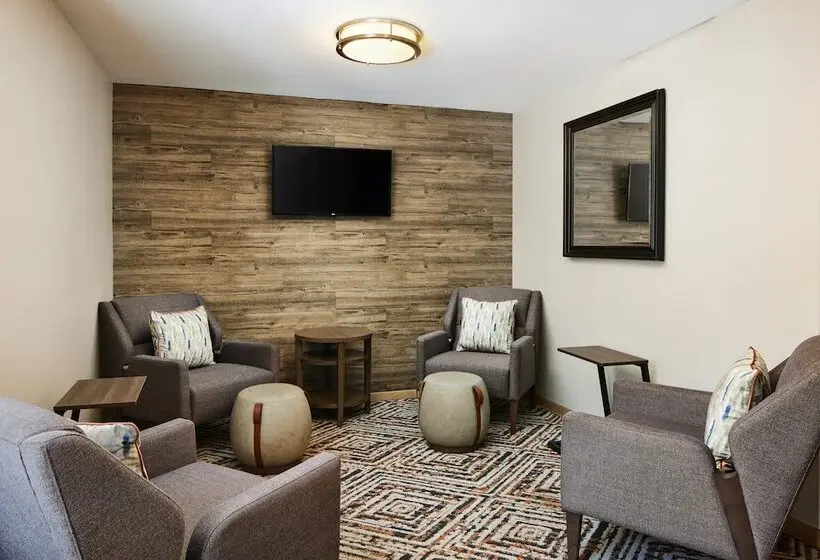 ホテル Candlewood Suites Charleston Northwoods, An Ihg