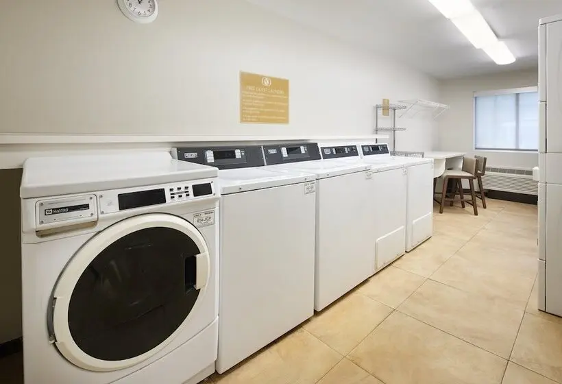 ホテル Candlewood Suites Charleston Northwoods, An Ihg