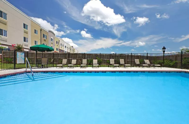 Отель Candlewood Suites Hot Springs, An Ihg