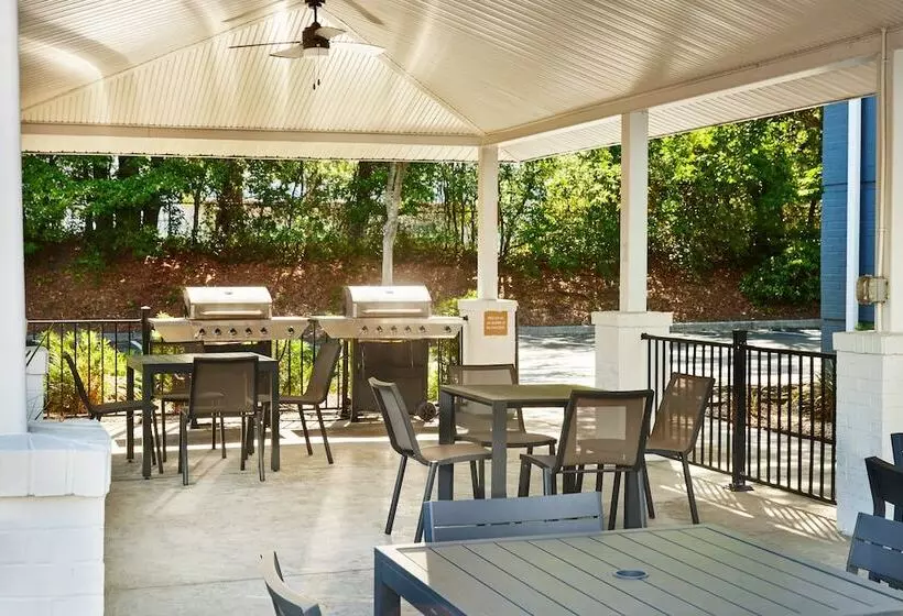 호텔 Candlewood Suites Charleston Northwoods, An Ihg