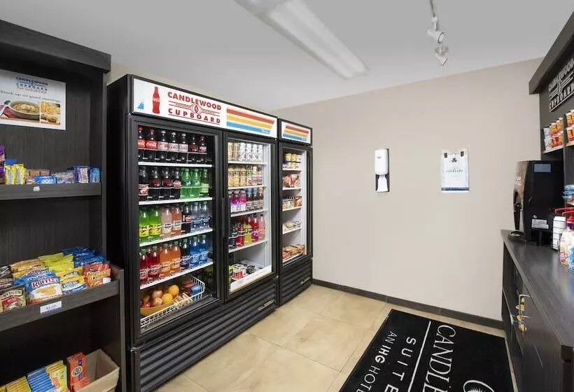 호텔 Candlewood Suites Charleston Northwoods, An Ihg