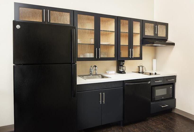 호텔 Candlewood Suites Charleston Northwoods, An Ihg