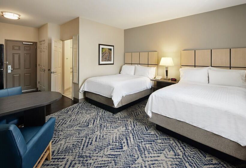 호텔 Candlewood Suites Charleston Northwoods, An Ihg