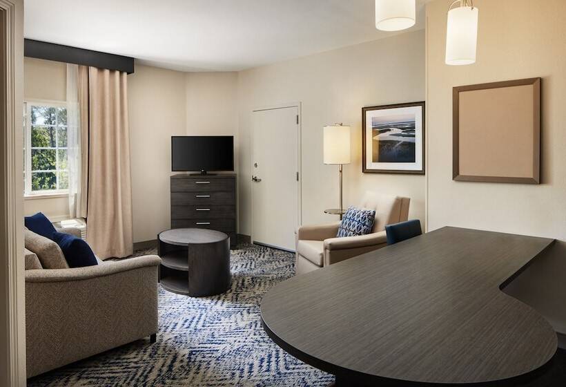 호텔 Candlewood Suites Charleston Northwoods, An Ihg