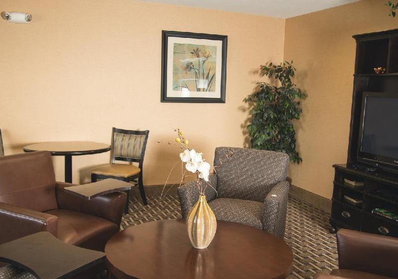 هتل Candlewood Suites Loveland, An Ihg