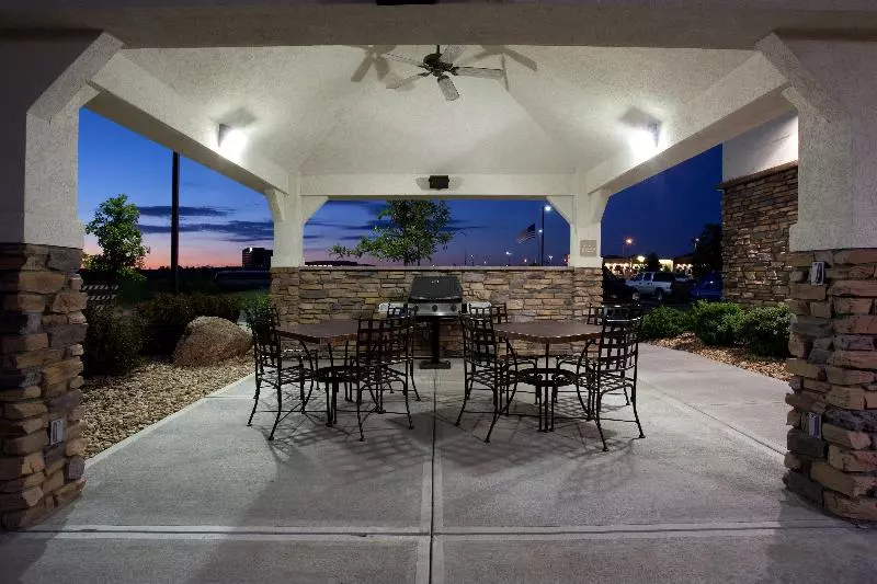 Отель Candlewood Suites Loveland, An Ihg