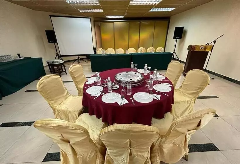 Hotel Oriental Crystal