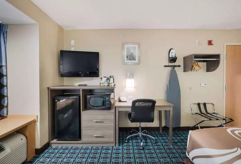 Sonesta Essential Hotels Blue Springs