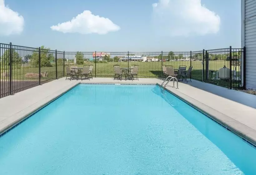 Sonesta Essential Hotels Blue Springs