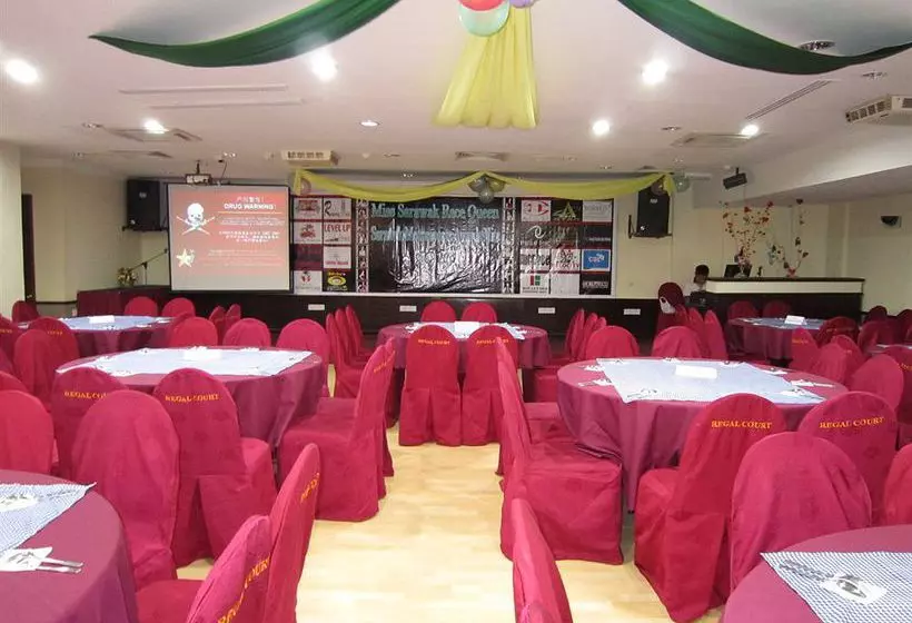 호텔 Regal Court  Kuching